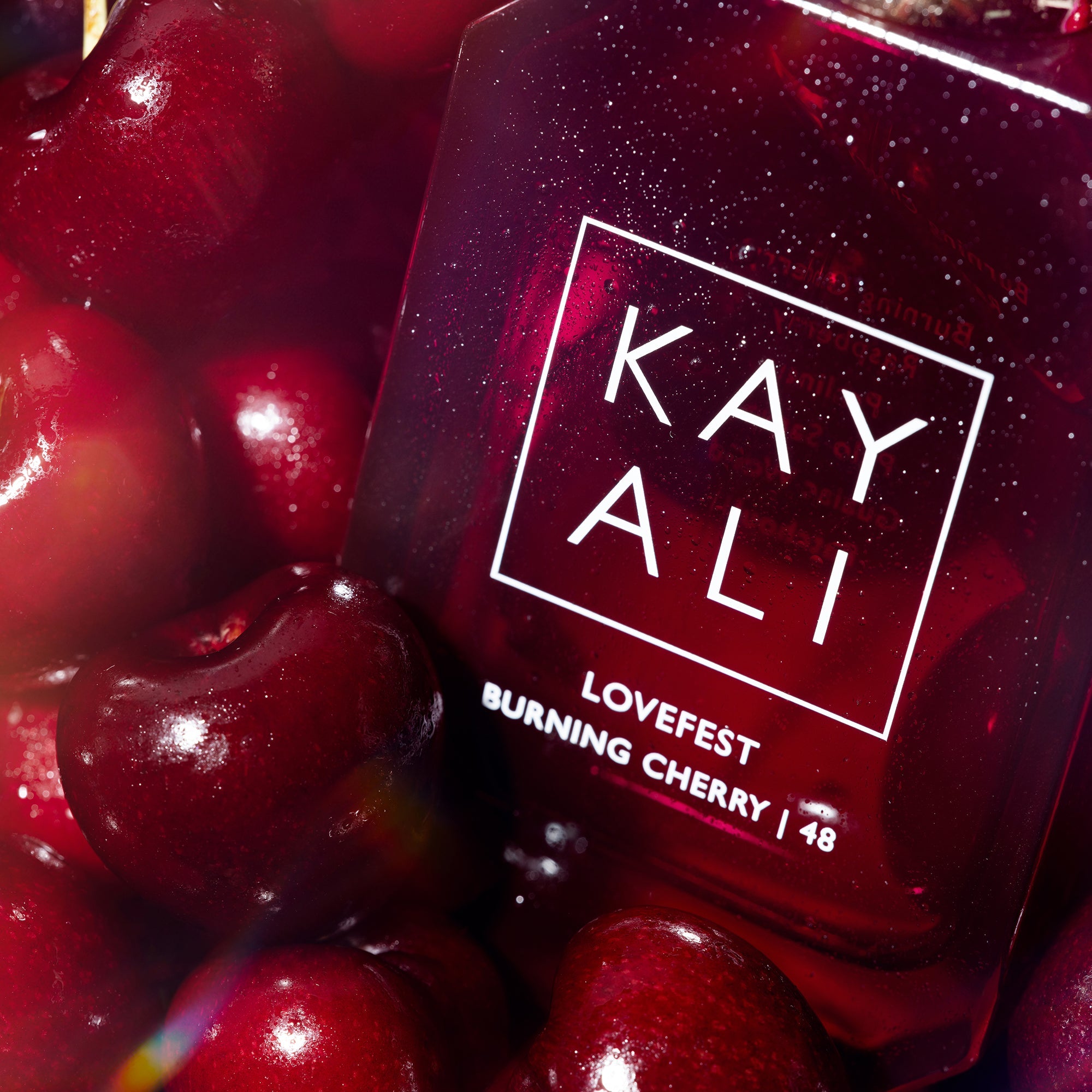 アート・デザイン・音楽 Kayali Lovefest Burning Cherry 50ml KAYALI Lovefest Burning Cherry | 48 - Smoky Gourmand Perfume